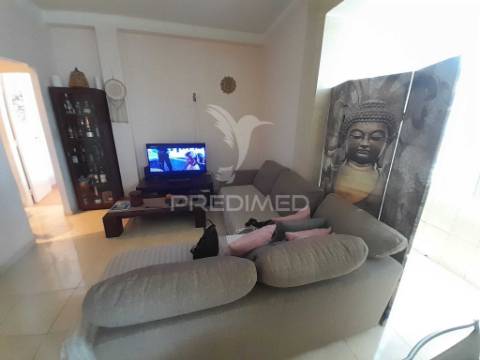 T3 com 3 varandas em montijo