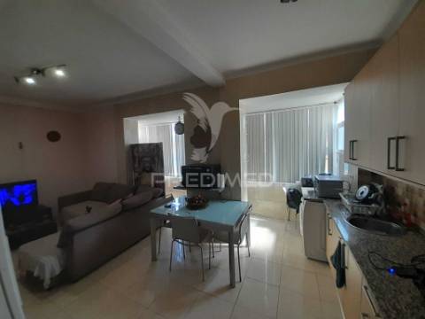 T3 com 3 varandas em montijo