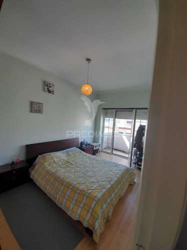 T3 com 3 varandas em montijo