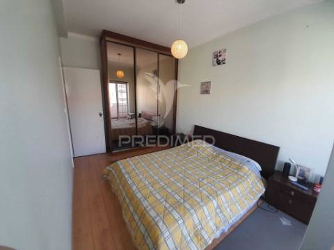 T3 com 3 varandas em montijo