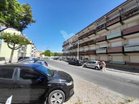 T3 com 3 varandas em montijo