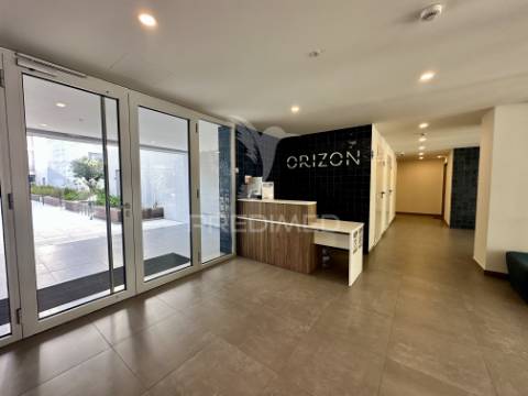 T1 premium com vista rio e rooftop com piscinas | edifico orizon | quinta da trindade – seixal
