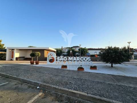 Terreno urbano com garagem. excelente oportunidade de investimento.