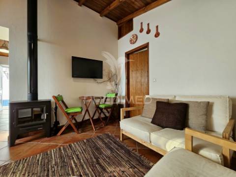 Moradia t2 + terreno urbano com potencial para nova habitação