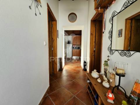 Moradia t2 + terreno urbano com potencial para nova habitação