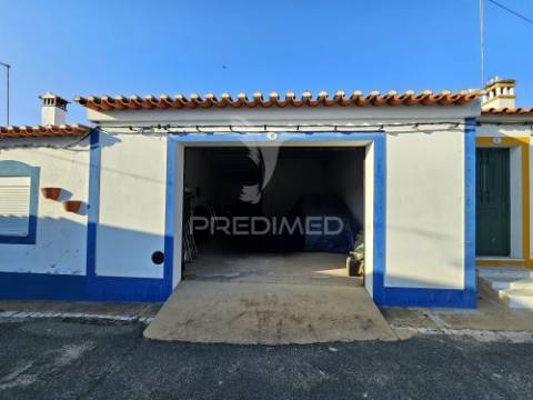 Moradia t2 + terreno urbano com potencial para nova habitação