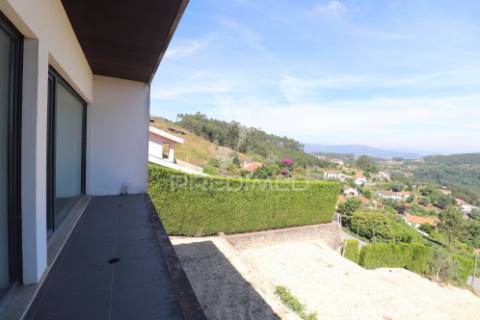 Moradia individual t4 - carreiras (santiago), vila verde