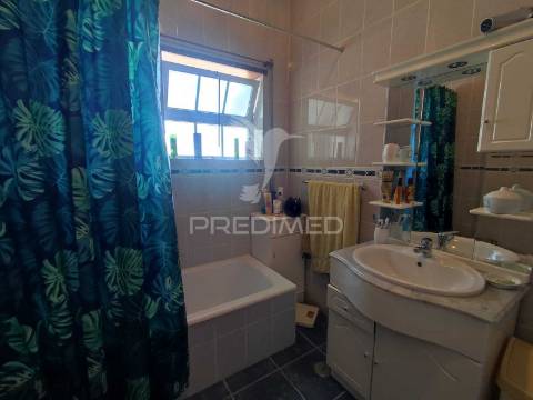 Moradia t3 independente com amplo terreno | pronta a habitar