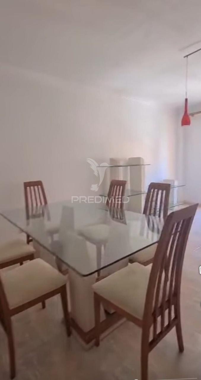 Apartamento t2 com 95 m² , áreas generosas, excelente luminosidade e localização privilegiada, algueirão - mem martins