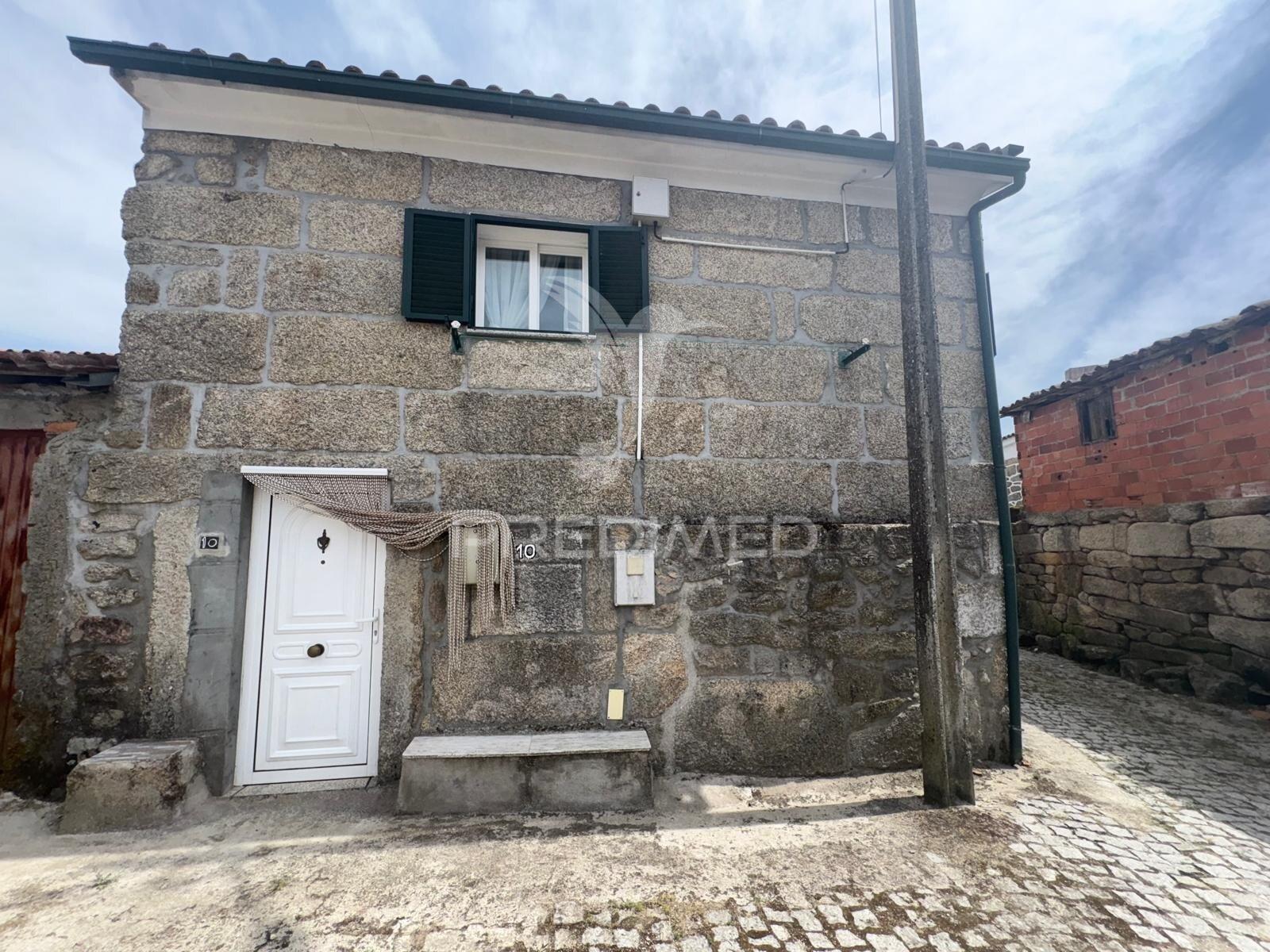 Moradia t2 +1 valpaços