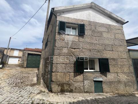 Moradia t2 +1 valpaços