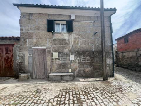 Moradia t2 +1 valpaços