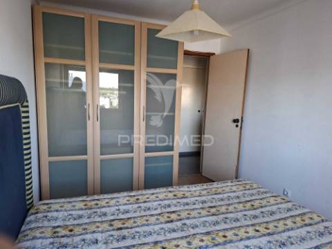 Apartamento t2 santo antónio dos cavaleiros