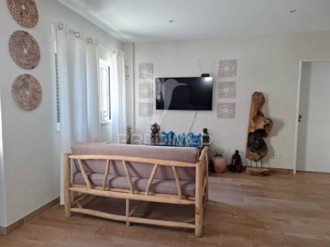 Moradia t3 + 1 renovada no centro da emblemática cidade de silves