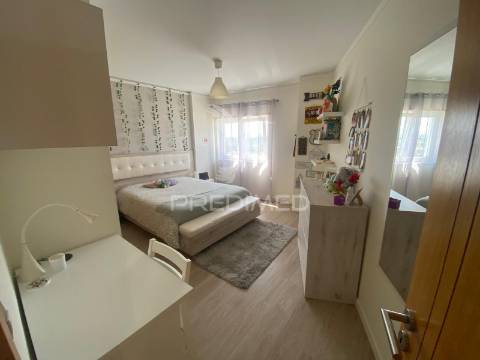 Apartamento t3 santa marta do pinhal