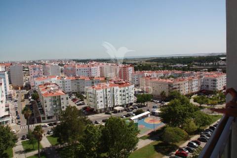 Apartamento t3 santa marta do pinhal