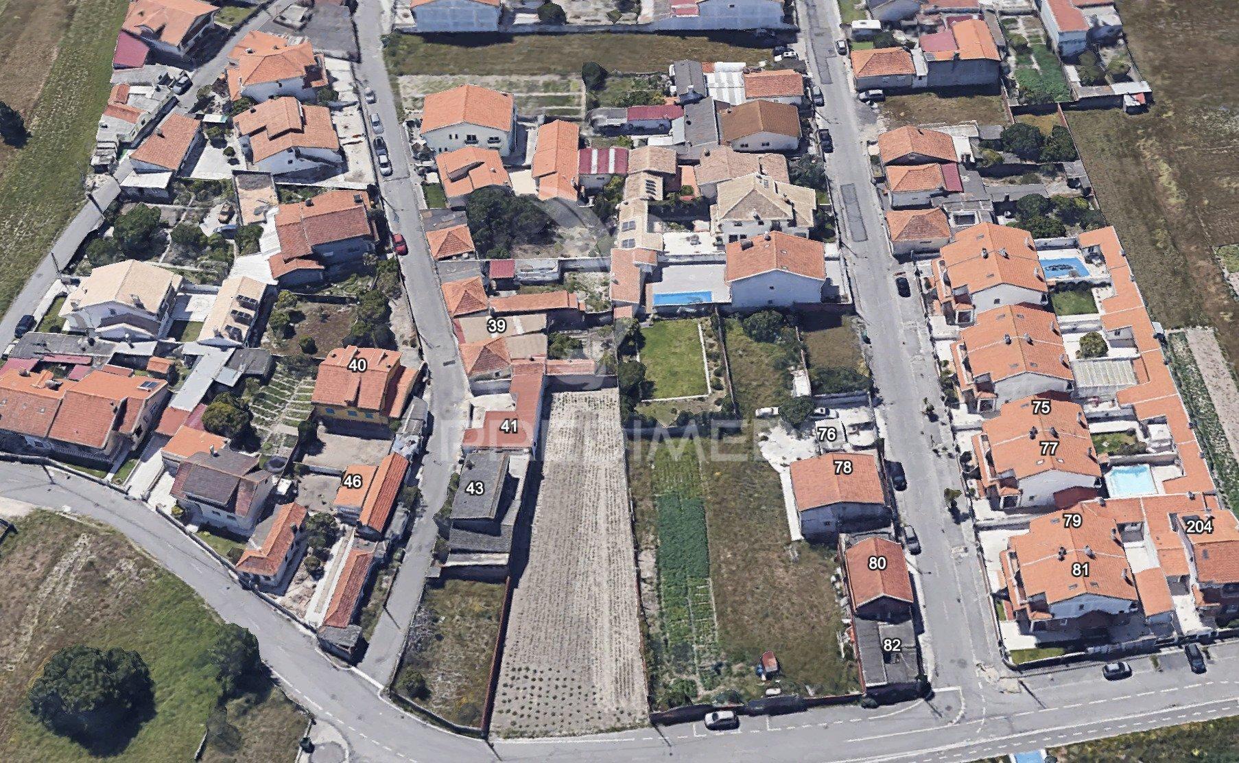 Terreno com excelente localização entre a gafanha da nazaré e a praia