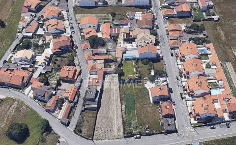 Terreno com excelente localização entre a gafanha da nazaré e a praia