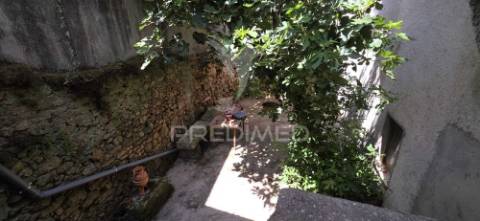 Moradia t3, garagem, sotão, 765m2 terreno. almalagues