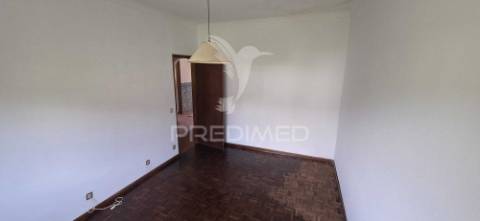 Moradia t3, garagem, sotão, 765m2 terreno. almalagues