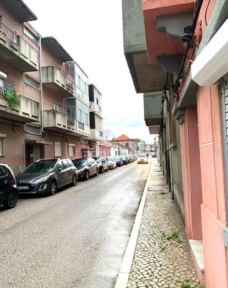 T1 + 1 baixa da banheira