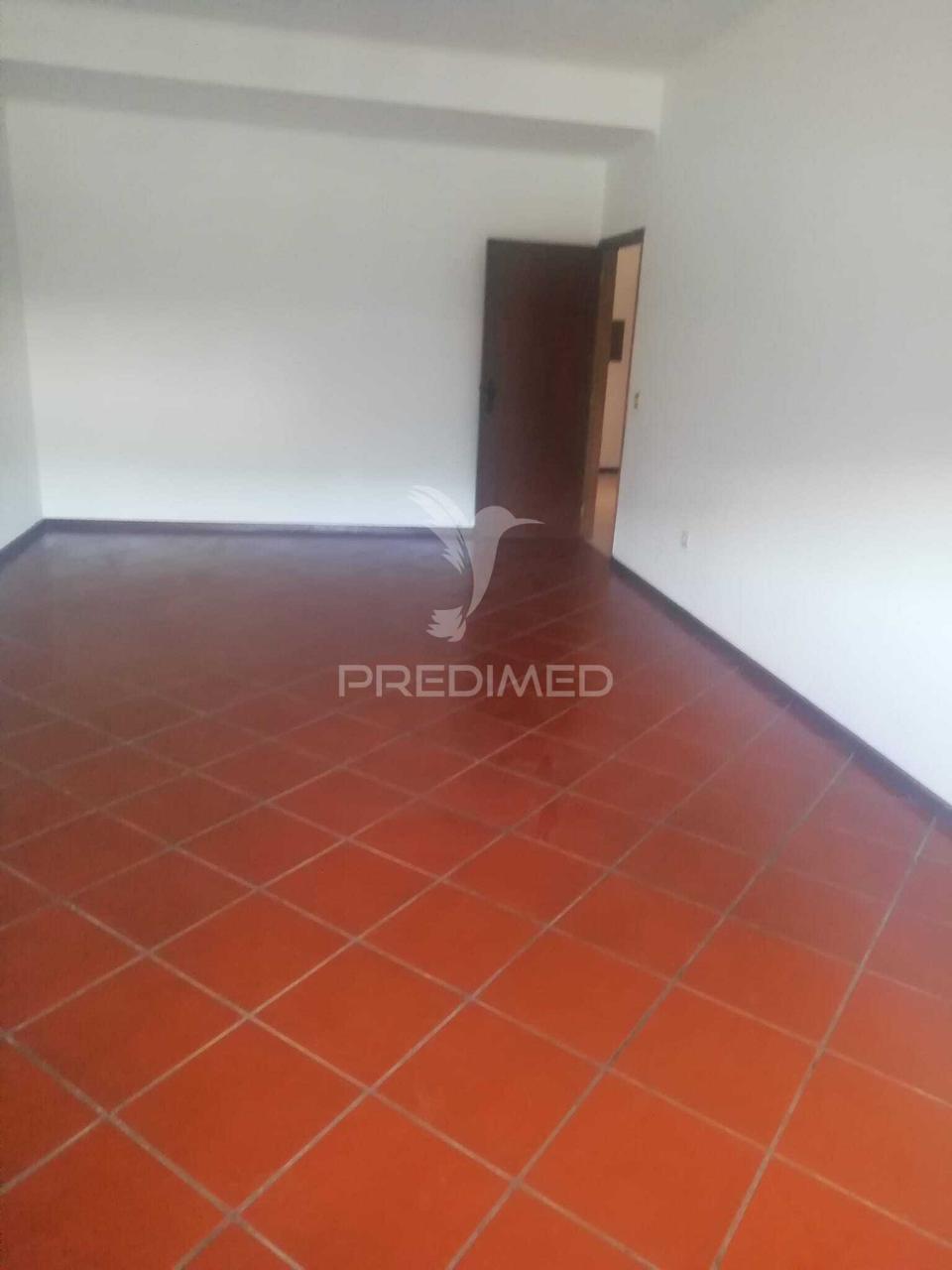 Apartamento t3 com vista deslumbrante para o rio douro