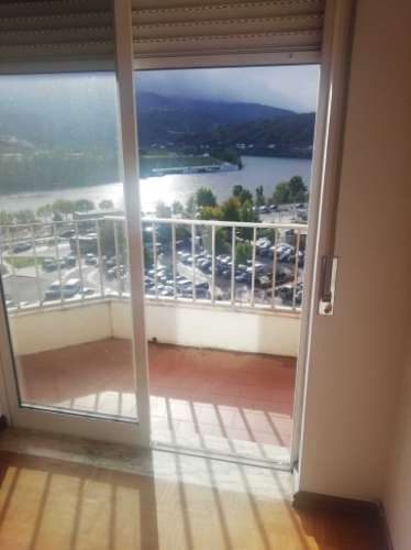 Apartamento t3 com vista deslumbrante para o rio douro