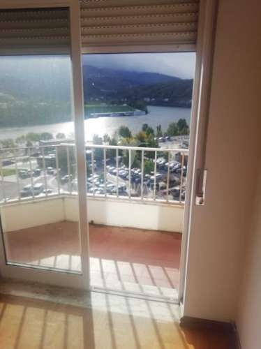 Apartamento t3 com vista deslumbrante para o rio douro