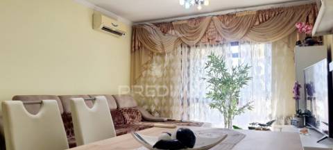 Apartamento t2+1 com 2 garagens box, em águas santas, maia