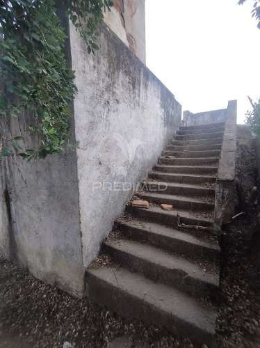 Terreno com casa antigo