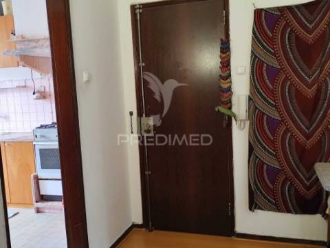 T3 em linda a velha / agés