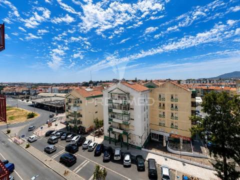 Apartamento t2 tapada das mercês | sintra | elevador | varanda | vista palácio da pena