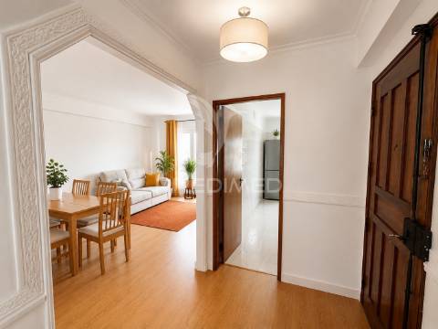 Apartamento t2 tapada das mercês | sintra | elevador | varanda | vista palácio da pena