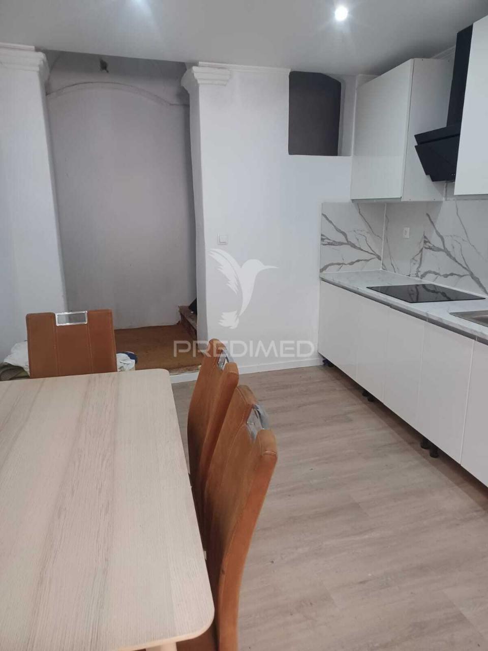 Prédio de charme com 6 suites e terraço no centro histórico de elvas
