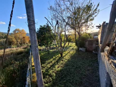 Moradia em pedra p/ restauro em valdreu, vila verde