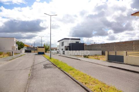 Lote para construção de moradia em abrantes.