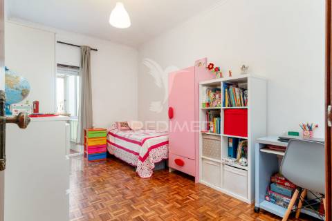 Apartamento t2 c/  varandas  - forte da casa - vila franca de xira