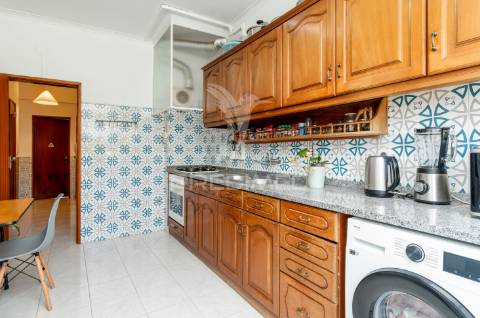 Apartamento t2 c/  varandas  - forte da casa - vila franca de xira