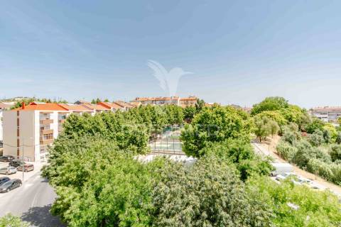 Apartamento t2 c/  varandas  - forte da casa - vila franca de xira