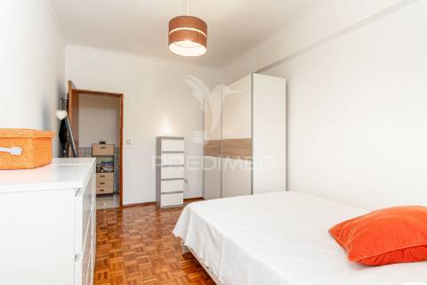 Apartamento t2 c/  varandas  - forte da casa - vila franca de xira