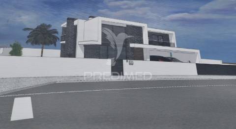 Moradia isolada t4 de arquitetura contemporânea em vagos