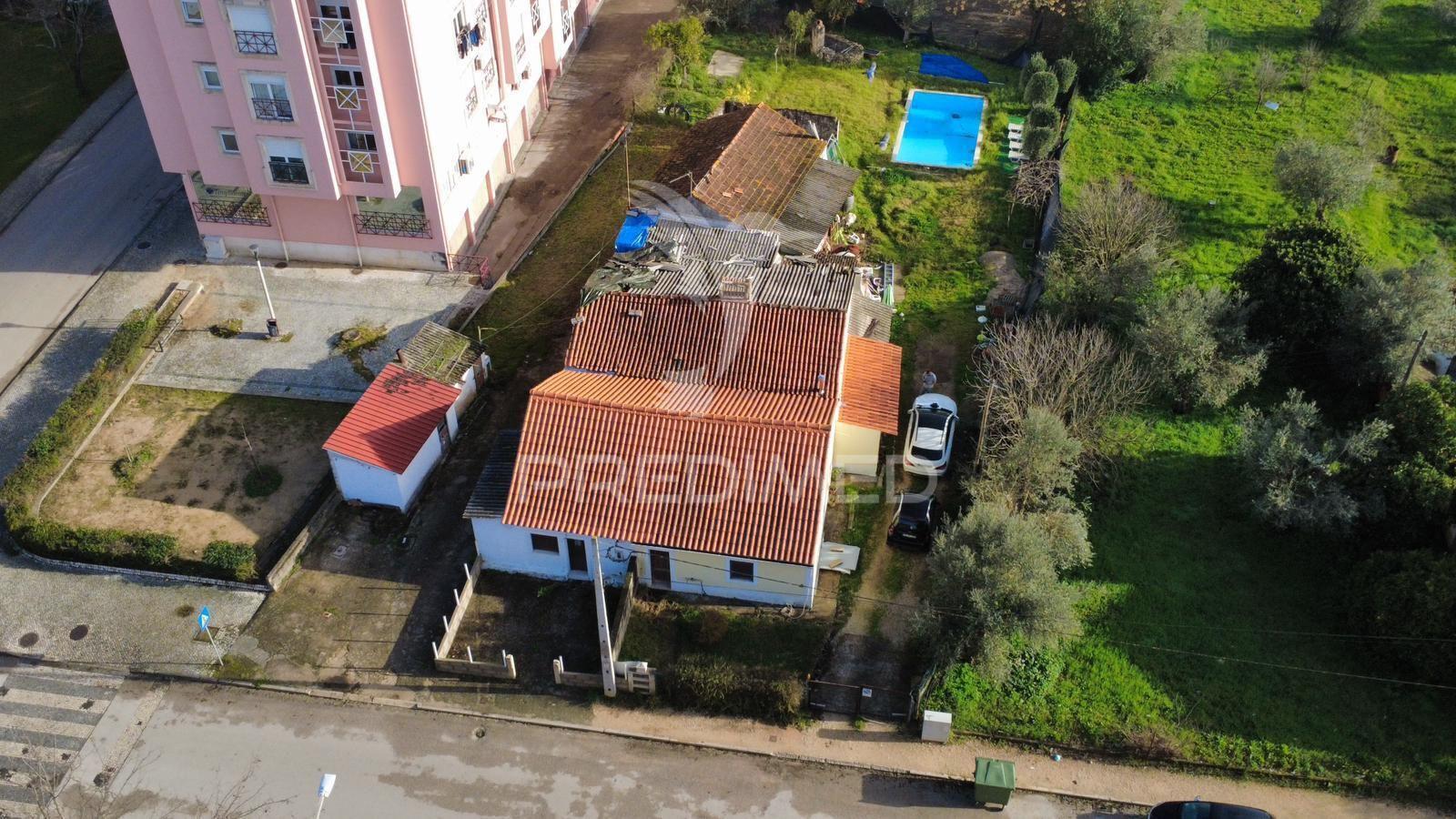 Lote urbano para construção de prédios no coração de tomar , santarém