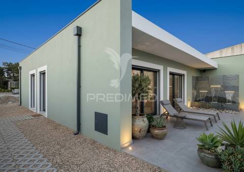 Moradia contemporânea t3 foros de amora