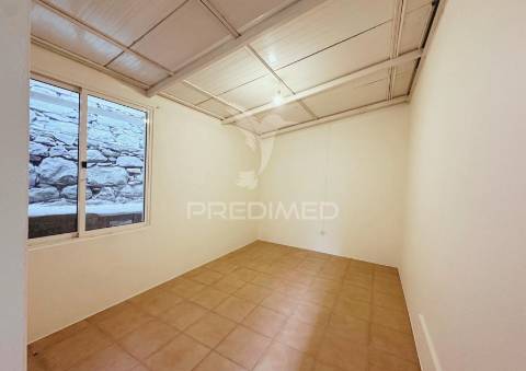 Moradia t2 renovada com logradouro – monte, funchal