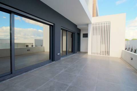 MORADIA T4 NOVA em LOURES