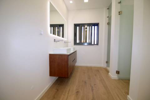 MORADIA T4 NOVA em LOURES