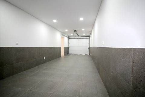 MORADIA T4 NOVA em LOURES