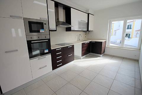 Moradia T3 +1 Usada na Ericeira com excelente vista de mar