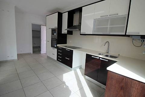 Moradia T3 +1 Usada na Ericeira com excelente vista de mar