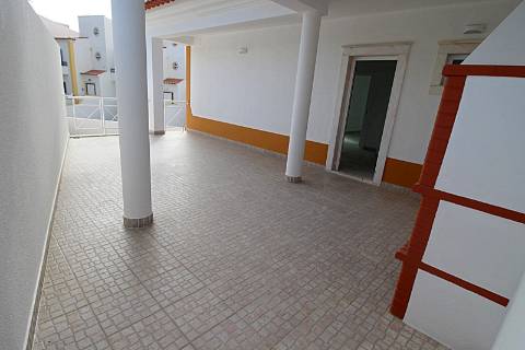 Moradia T3 +1 Usada na Ericeira com excelente vista de mar